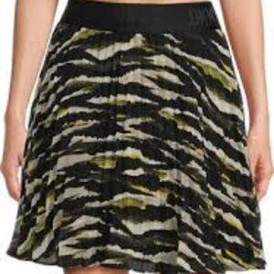 DKNY abstract pleated skirt NWT